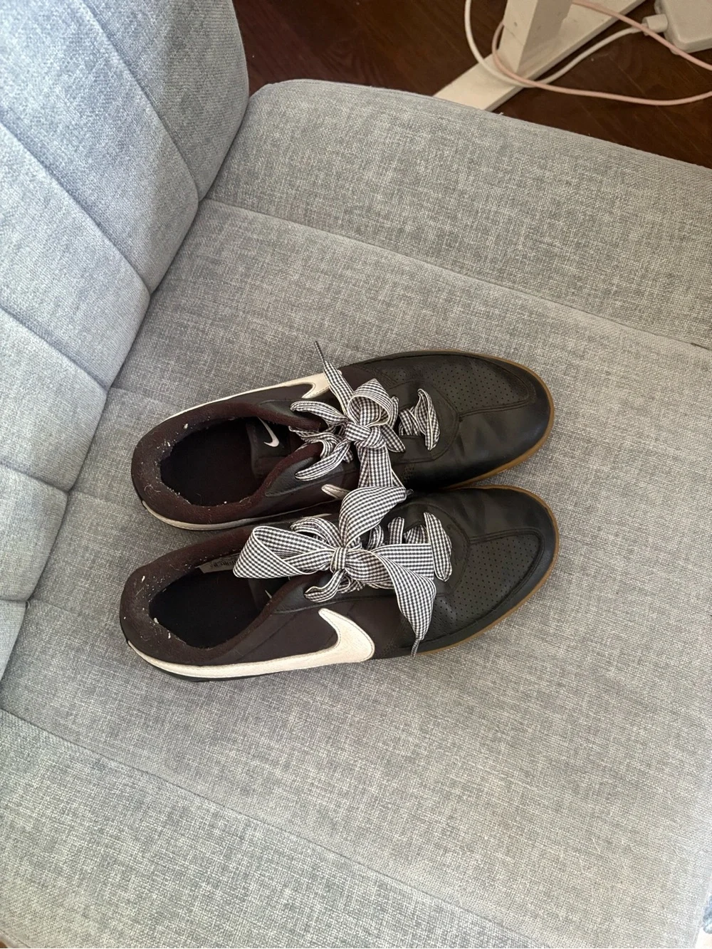 Nike Women’s Black/White Indoor Court Athletic Shoes
